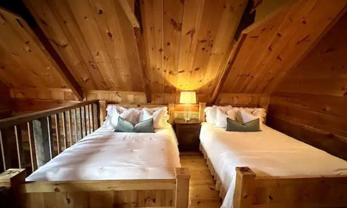 West Point Cabin | Old Waverly Thinking Cabin