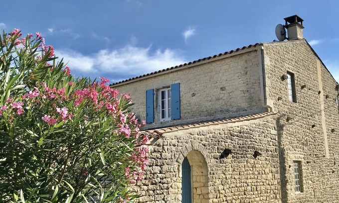 L'Echardiere House | Oléronnaise typical house in the heart of the island/Typical cottage holidays