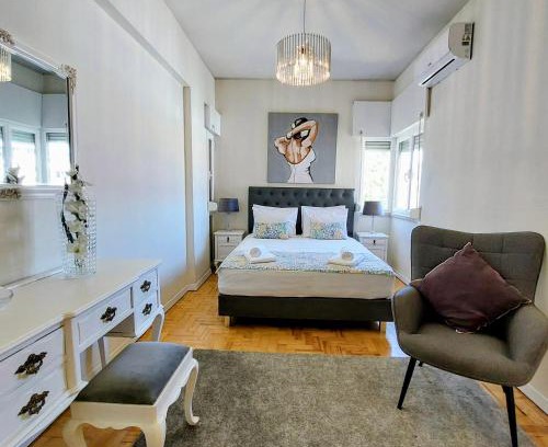 Olivais Apartment | Oliva 50 - 4BR, Office and Balcony