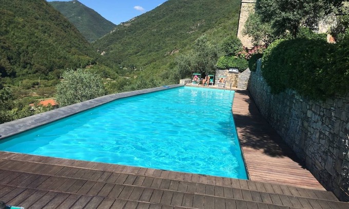 Colletta House | Oliveto stunning property with private garden