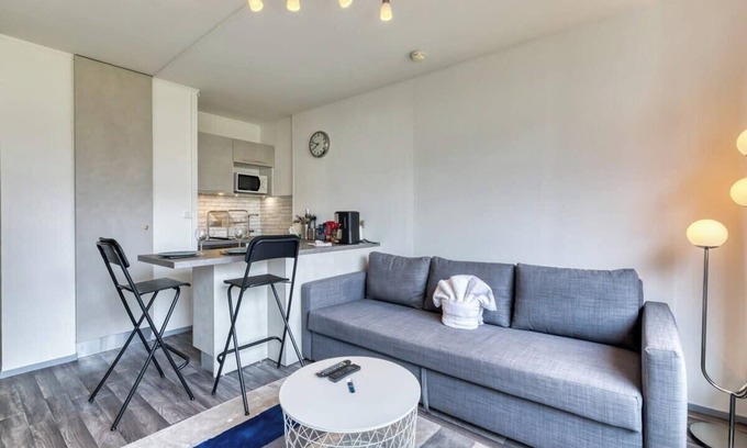 Coteaux Ouest Apartment | Olivia : *studio avec Place de Parking*