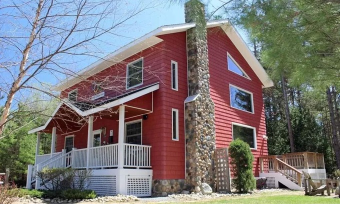 Wilmington House | Olympic Dreams: Hot Tub, Sauna, A/C, at Whiteface!