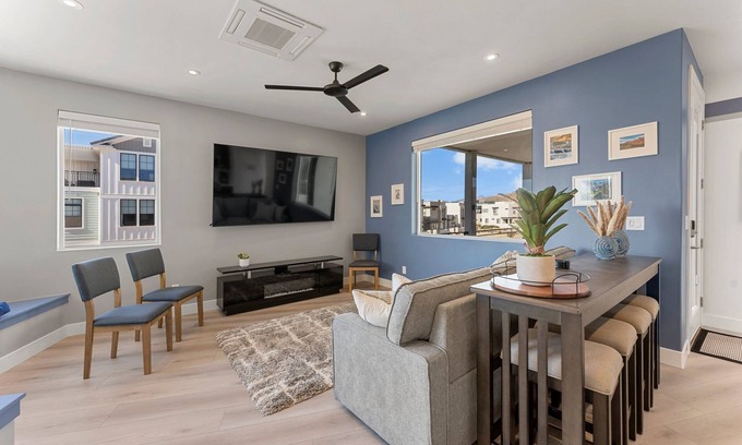 St. George House | Olympic Escapes Bronze: Desert Color Lagoon + Beaches