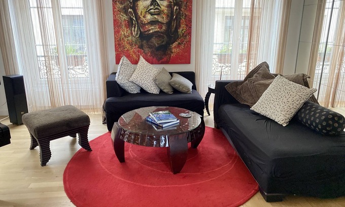 Porte-Dauphine Apartment | OLYMPICS MAILLOT ETOILE - PERFECT WORK & TOURIST LOCATION - LUX RENOVATED FLAT