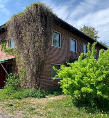 Hanko Villa | Omakotitalo veistämöllä meren rannassa