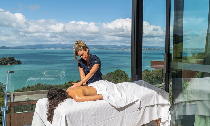 Waiheke Island Cabin | Omana