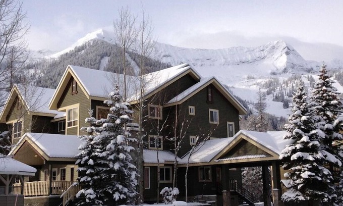 East Kootenay Condo | On Hill Condo - Spruce Lodge at Timberline (walk to lifts)