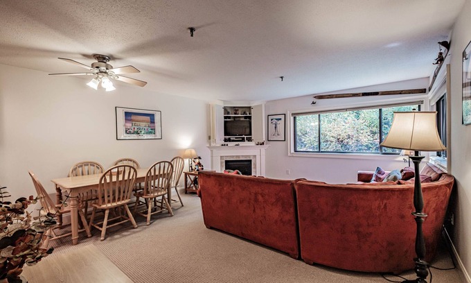 Sunday River Area Condo | On Mountain two bedroom unit sleeping 6
