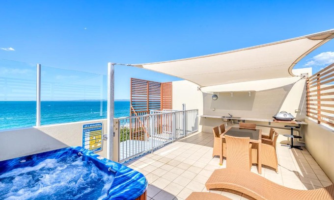 Woorim Apartment | On The Beach Resort Bribie Island