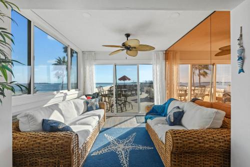 Alamitos Beach House | On the Boardwalk