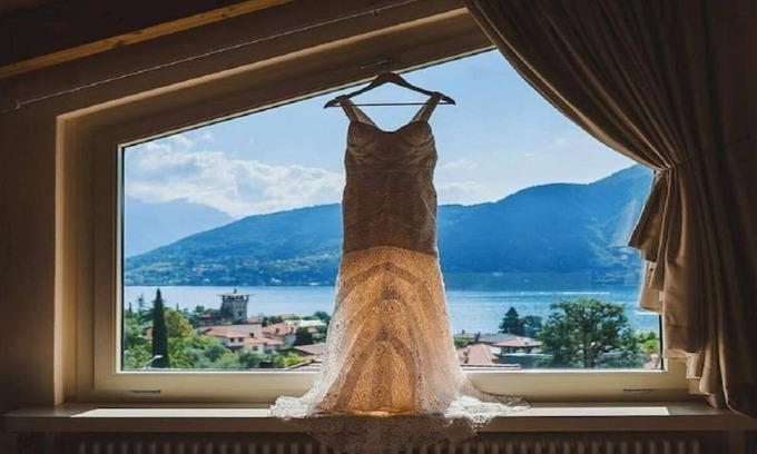 Azzano Villa | ON THE HILLS OFMEZZEGRA& IN FRONT OF THE GREENWAY OF LAKE COMO