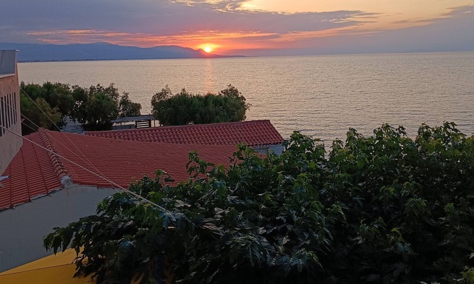 Korithion Apartment | On the Sand I Corinth Beachfront apartment