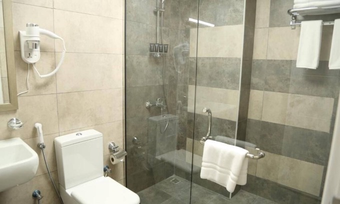 Al-Fujairah Apartment | One Bedroom Apartment Near Risk Cafe