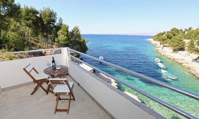 Hvar Apartment | One bedroom apartment near beach Cove Zastupac, Hvar (A-8761-e)