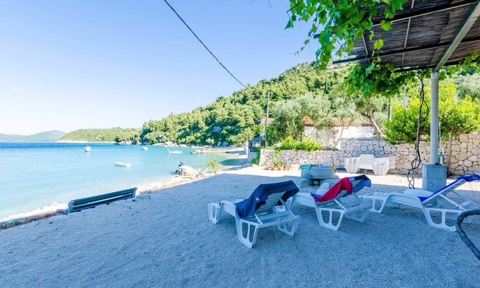 Krucica Apartment | One bedroom apartment near beach Slađenovići, Dubrovnik (A-9012-b)