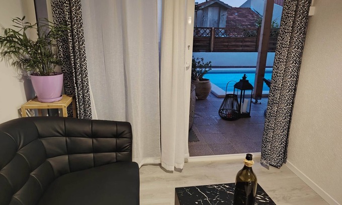 Krizna luka Apartment | One bedroom apartment with air-conditioning Hvar (A-24484-b)