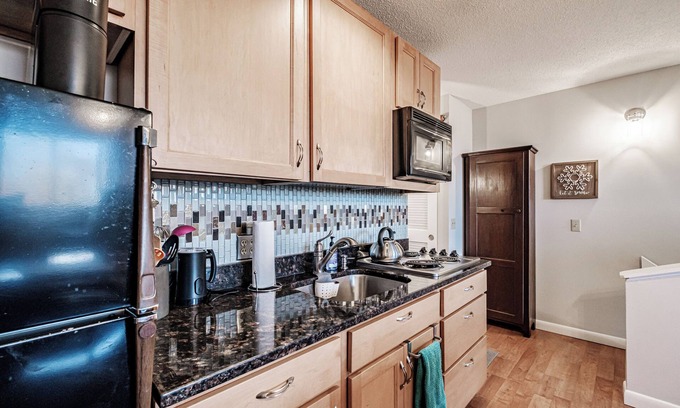 Sunday River Area Condo | One Bedroom Cascades A-15, total interior designed renovation sleeping 6