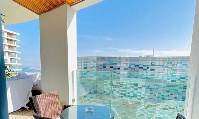 Casablanca Apartment | One bedroom flat with balcony with ocean view at Casablanca Marina 8th floor