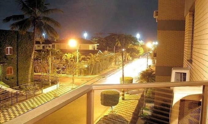 Jardim Vitoria Apartment | One block from the cove beach in Guarujá - 2 suites
