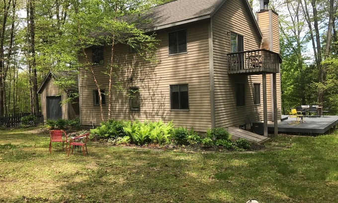 High Falls House | ONE CLOVEWOOD in HIGH FALLS, near Mohonk preserve, New Paltz, Kingston
