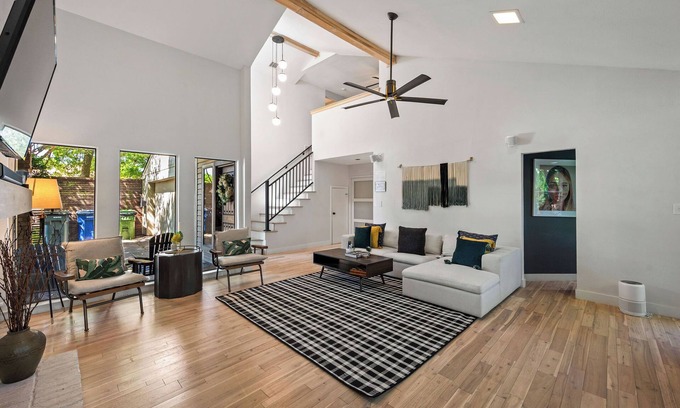 Garland House | One-of-a-Kind Mansion with Treehouse Suite *Location*