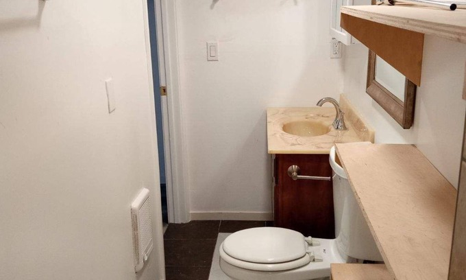 Mosswood Apartment | One room place - West Oakland