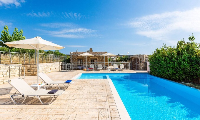 Filaki Villa | One-storey Villa Located in a Peaceful Village Offering Full Privacy!