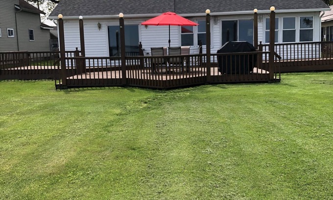 Bridgeport House | Oneida Lake House in Quiet Neighborhood