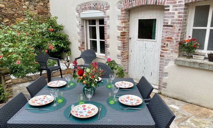Le Boupere House | Only 12 minutes from Puy du Fou, Welcome to the Maison du Bonheur!