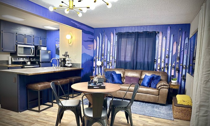 Angel Fire Condo | Only 2 Blocks from Resort Base! 2b-2ba-Fully Remodeled ⭐️
