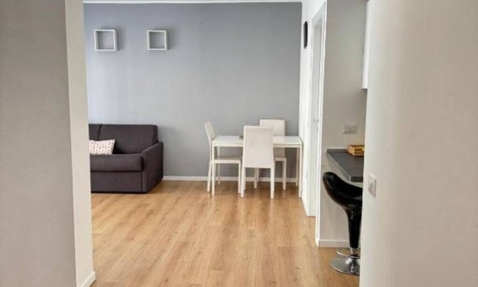 Varesine Apartment | Only 5 min walk from the central station
