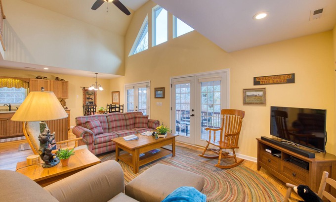 Lake Junaluska House | Open and modern upper-level space with WiFi, central AC, pool, wraparound deck