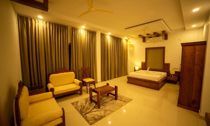 Payyanur Hotel | OPM INN