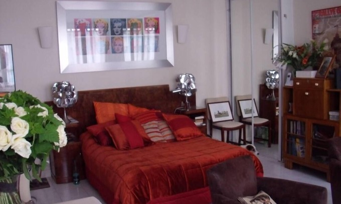 17th Arrondissement Apartment | Opposite the Palais des Congres, Ave des Ternes, Porte Maillot