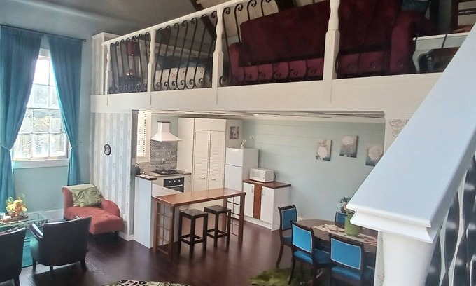Kaipara District Apartment | Opulent1-Bdr elegant Guest-Wing at the 150-yr-old Aratapu School House
