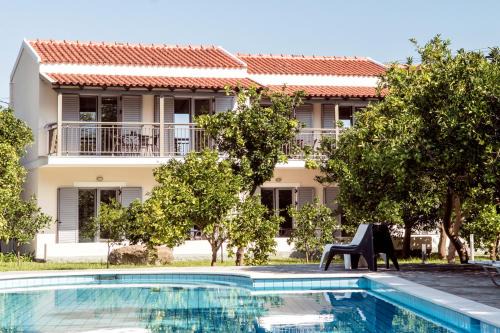 Benitses Apartment | Orange Grove Suites