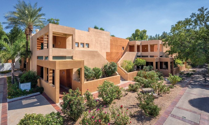 Paradise Valley Village Resort | Orange Tree Resort - Enjoy sunny Scottsdale AZ!