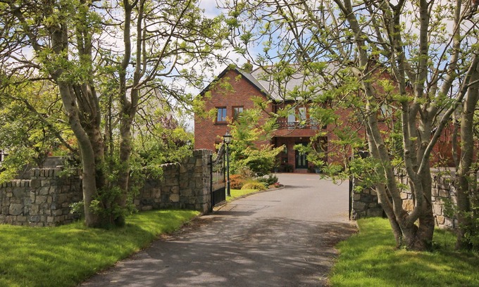 Oranmore Bed & Breakfast | Oranhill Lodge B&B