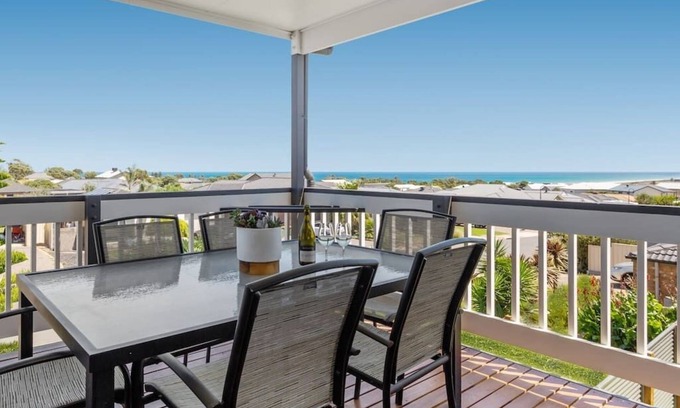 Sellicks Beach House | Oriana Grande 5BR Sleeps 14 Sea views, Playground