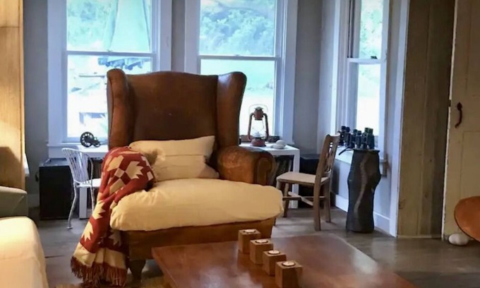 Block Island House | Original Block Island Farmhouse nConvenient location to beach in town.