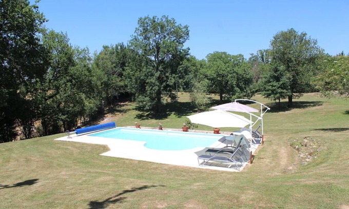 Roumegoux Cottage | Oriole Gite - sleeps 2