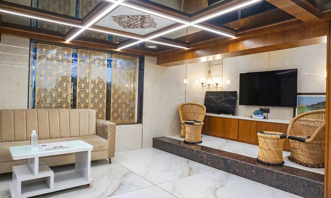 Kothrud Hotel | Oriva Shourya Residency