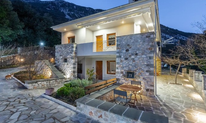 North Tzoumerka House | orminia house upper level