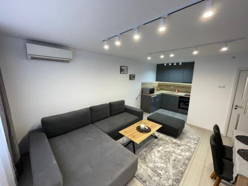Smolyan Apartment | Orpheus and Eurydice