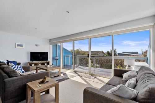 Cowes House | Osbourne walk to beach