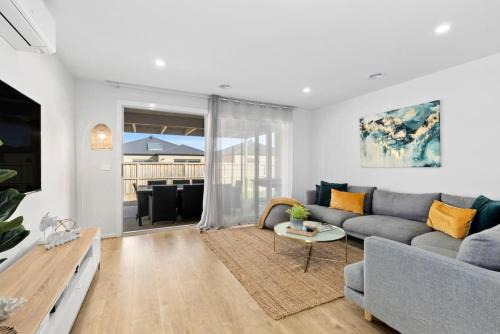 Armstrong Creek House | OSCAR A Tranquil Armstrong Creek Home NETFLIX