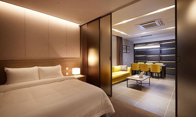 Yeongi-gun Hotel | Osong H Hotel Sejong City