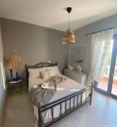 Chiliadou House | Ostraco Suite 2