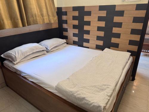 Park Street Apartment | Ostro Inn 1BHK Service Apartment Shakespeare Sarani