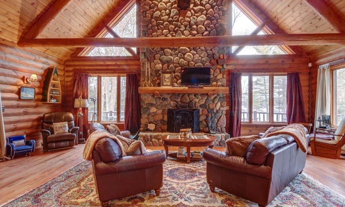 Three Lakes House | Otter Cove
